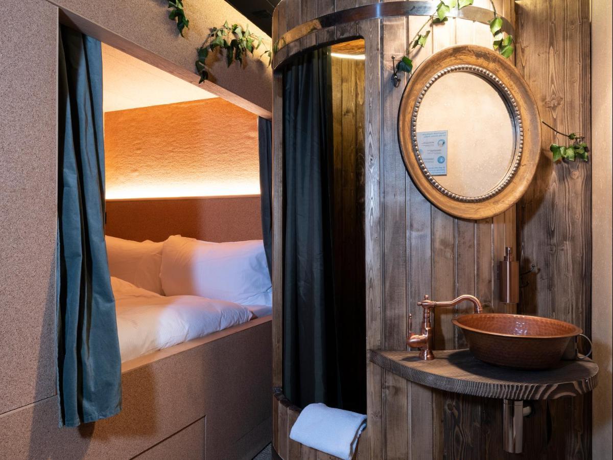 Peanut Medieval Lodge 圣乌塞恩 外观 照片