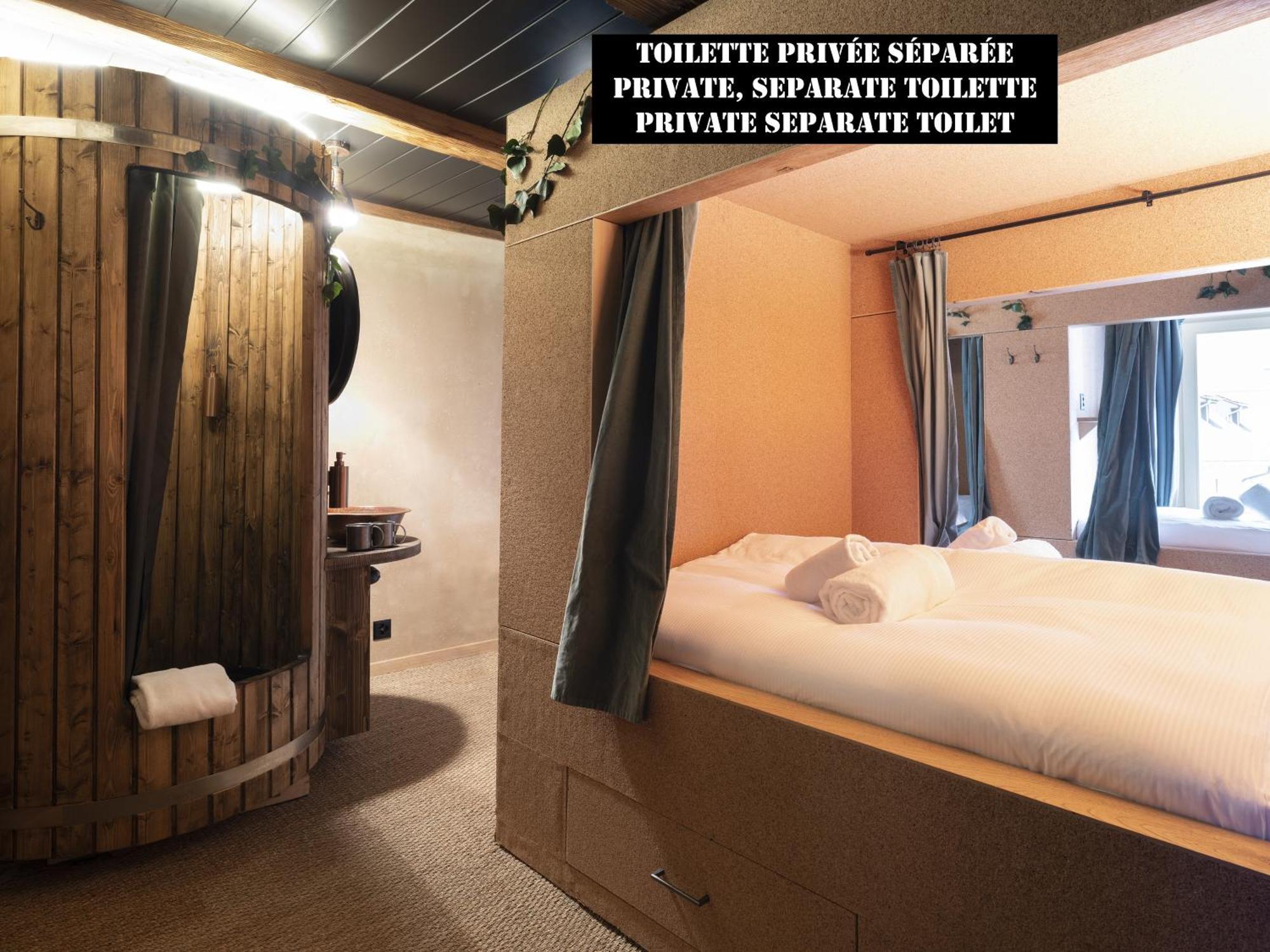 Peanut Medieval Lodge 圣乌塞恩 外观 照片